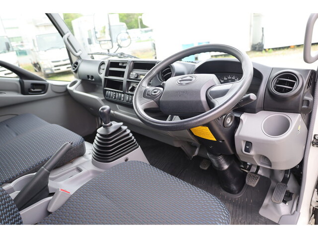 日野デュトロ平ボディ小型（2t・3t）[写真25]