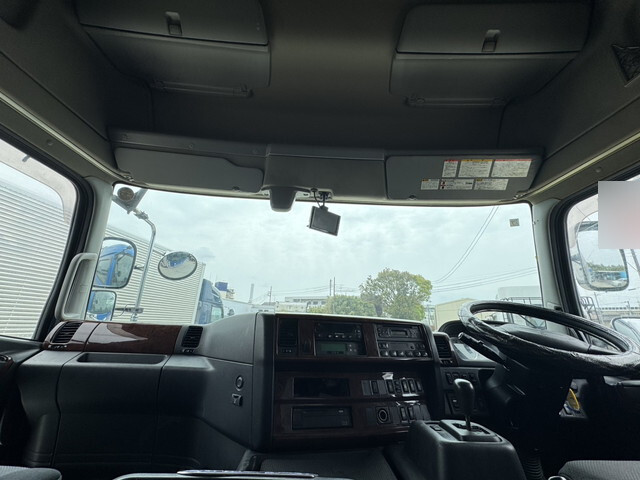 日野プロフィア冷凍車（冷蔵車）大型（10t）[写真12]