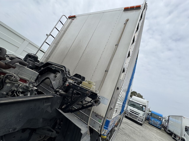 日野プロフィア冷凍車（冷蔵車）大型（10t）[写真16]