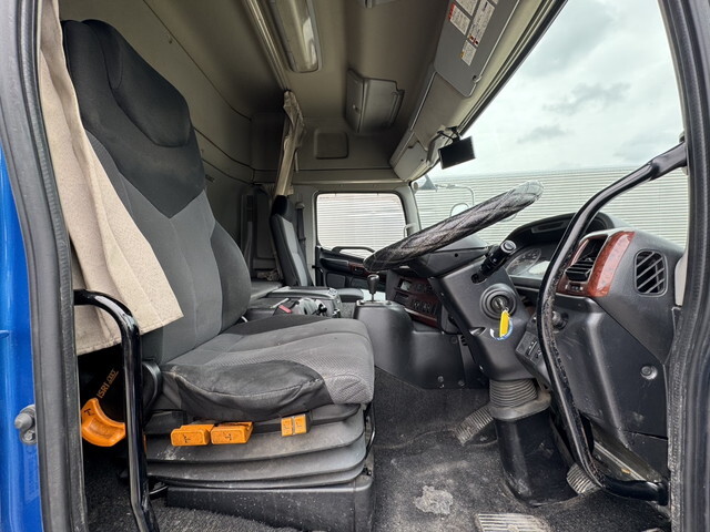 日野プロフィア冷凍車（冷蔵車）大型（10t）[写真09]