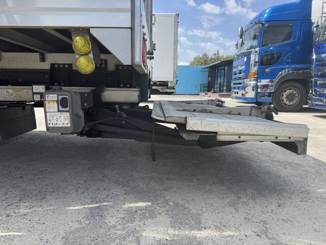 いすゞフォワード冷凍車（冷蔵車）増トン（6t・8t）[写真28]