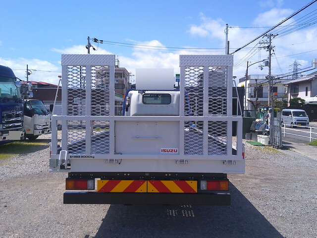 いすゞエルフセーフティローダー小型（2t・3t）[写真06]