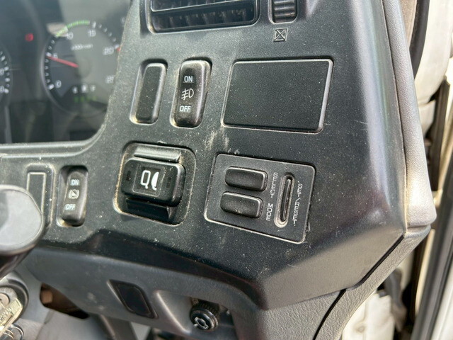 三菱ふそうスーパーグレートダンプ大型（10t）[写真20]