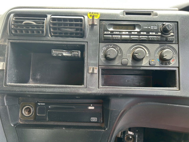 三菱ふそうスーパーグレートダンプ大型（10t）[写真23]