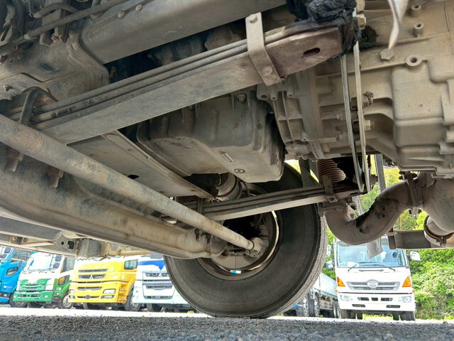 三菱ふそうスーパーグレートダンプ大型（10t）[写真36]