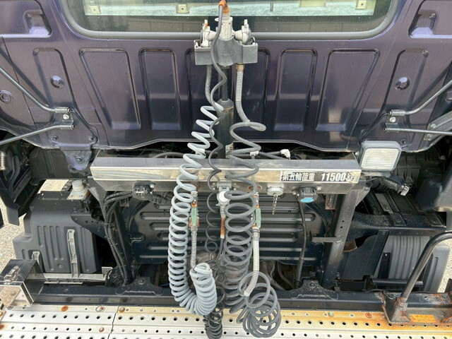 日野プロフィアトレーラーヘッド（トラクターヘッド）大型（10t）[写真12]