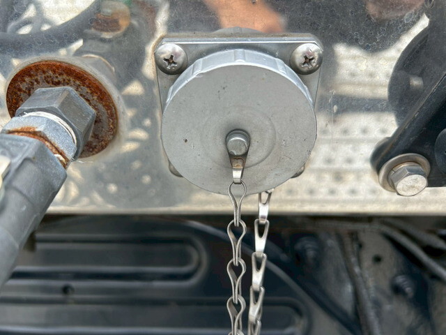 日野プロフィアトレーラーヘッド（トラクターヘッド）大型（10t）[写真13]