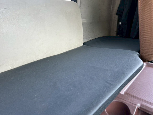 日野プロフィアトレーラーヘッド（トラクターヘッド）大型（10t）[写真17]