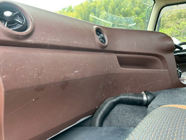 日野プロフィアトレーラーヘッド（トラクターヘッド）大型（10t）[写真18]