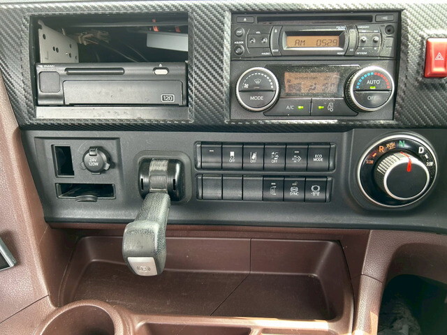 日野プロフィアトレーラーヘッド（トラクターヘッド）大型（10t）[写真29]