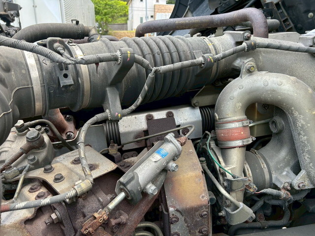 日野プロフィアトレーラーヘッド（トラクターヘッド）大型（10t）[写真34]