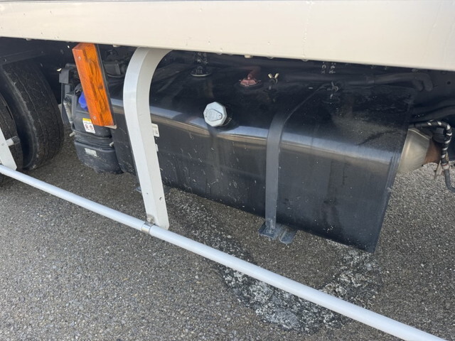いすゞエルフ保冷バン小型（2t・3t）[写真15]