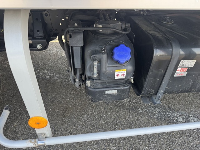 いすゞエルフ保冷バン小型（2t・3t）[写真16]