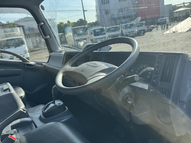 いすゞエルフ保冷バン小型（2t・3t）[写真19]