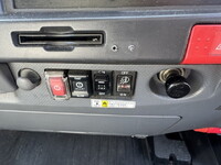 いすゞエルフ保冷バン小型（2t・3t）[写真24]