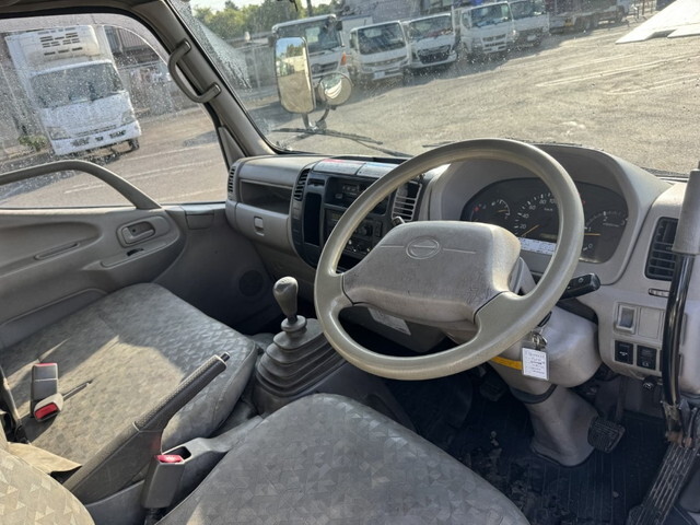 日野デュトロ高所作業車小型（2t・3t）[写真27]