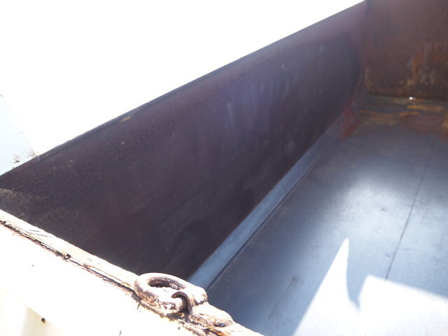 いすゞフォワード深ダンプ（土砂禁ダンプ）中型（4t）[写真18]