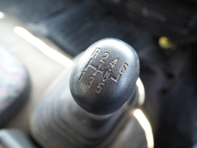 いすゞフォワード深ダンプ（土砂禁ダンプ）中型（4t）[写真40]