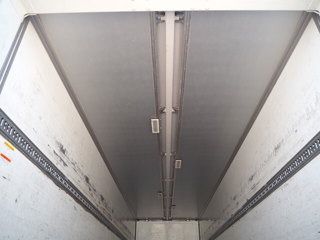 三菱ふそうスーパーグレートパネルウイング大型（10t）[写真19]