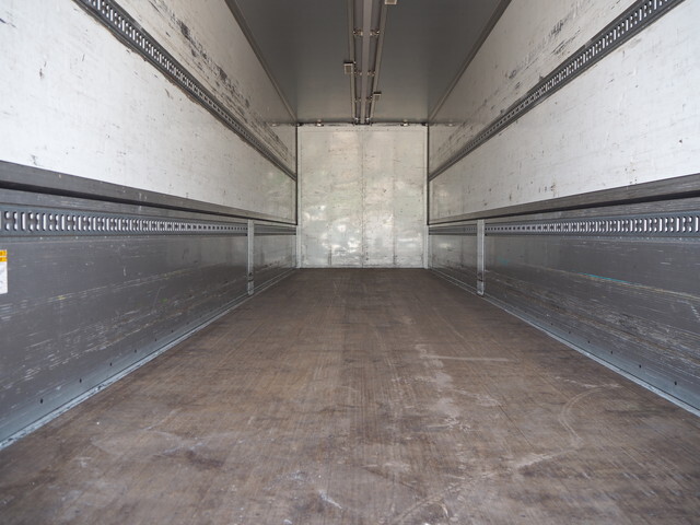 三菱ふそうスーパーグレートパネルウイング大型（10t）[写真20]