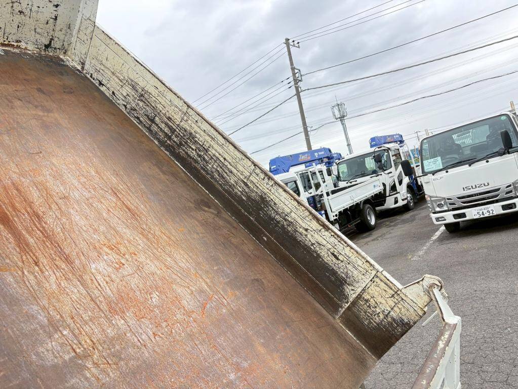 三菱ふそうキャンターダンプ小型（2t・3t）[写真10]