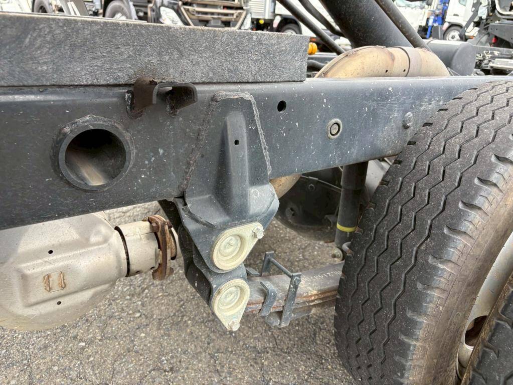 三菱ふそうキャンターダンプ小型（2t・3t）[写真16]