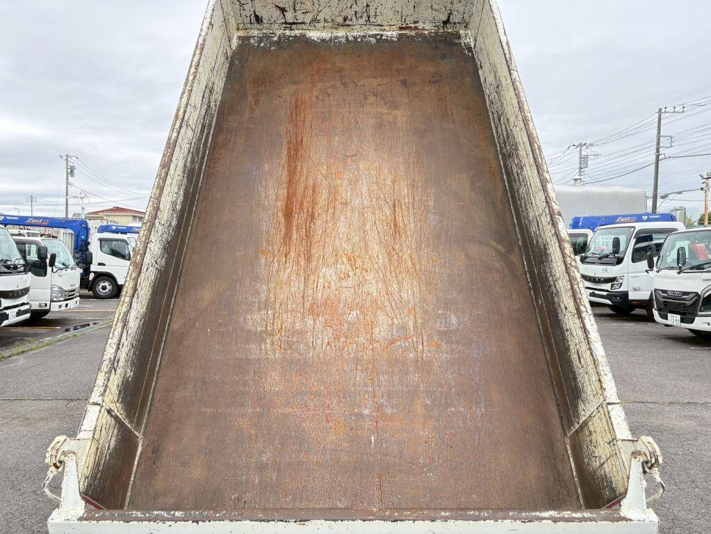 三菱ふそうキャンターダンプ小型（2t・3t）[写真08]