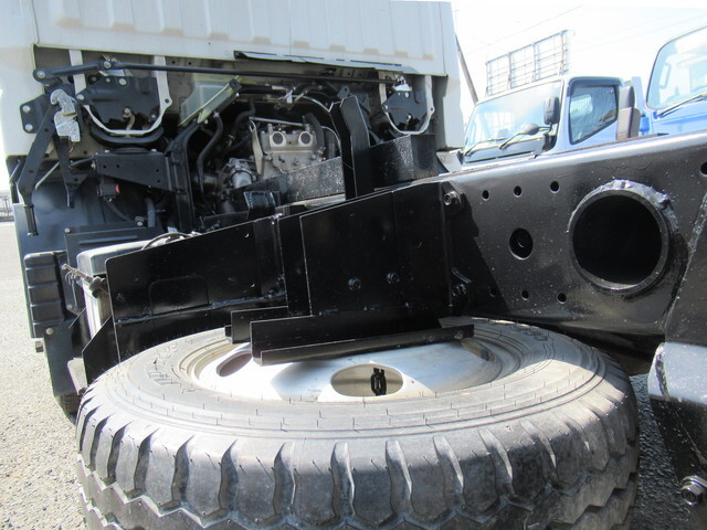 三菱ふそうキャンターダンプ小型（2t・3t）[写真16]