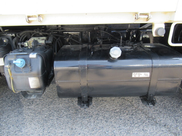 三菱ふそうキャンターダンプ小型（2t・3t）[写真23]