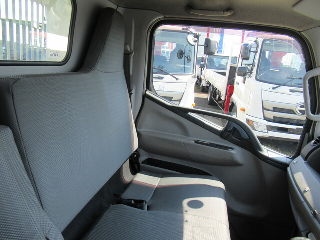 三菱ふそうキャンターダンプ小型（2t・3t）[写真32]