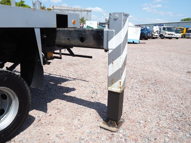 日野レンジャー穴掘建柱車中型（4t）[写真21]