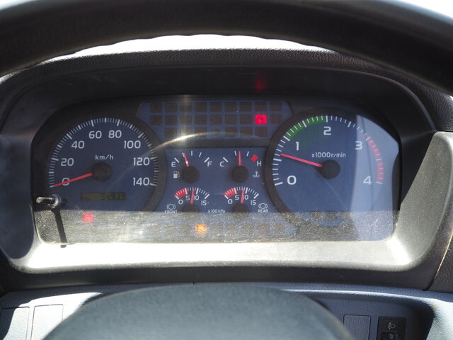 日野レンジャー穴掘建柱車中型（4t）[写真39]