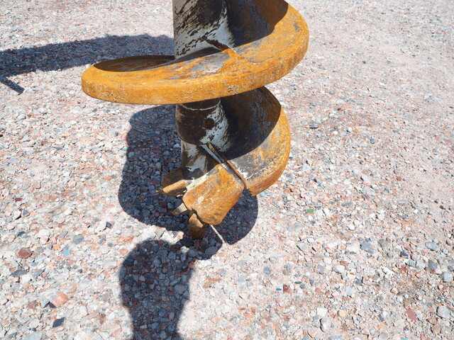 日野レンジャー穴掘建柱車中型（4t）[写真07]