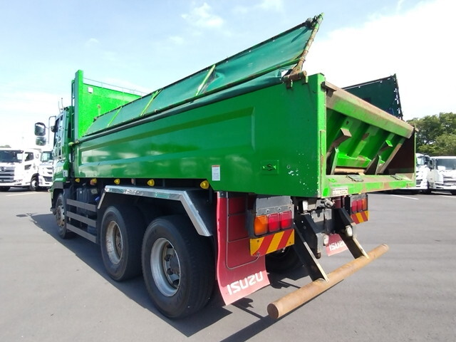 いすゞギガダンプ大型（10t）[写真02]