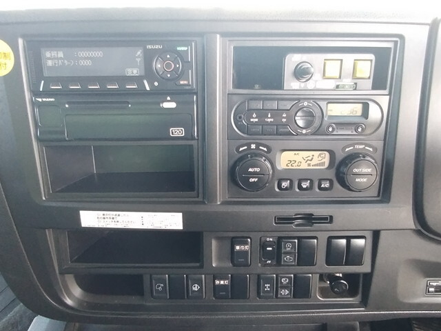 いすゞギガダンプ大型（10t）[写真27]