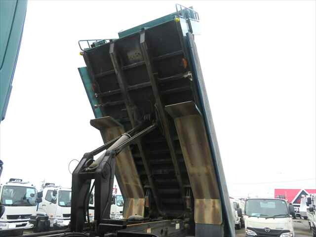 日野プロフィアダンプ大型（10t）[写真21]