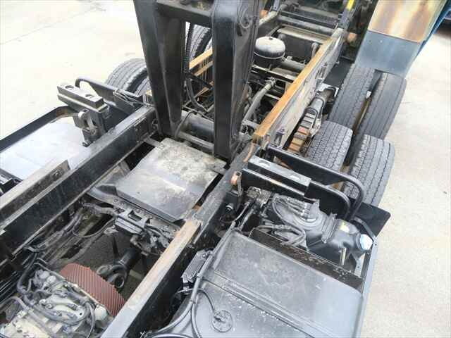 日野プロフィアダンプ大型（10t）[写真25]