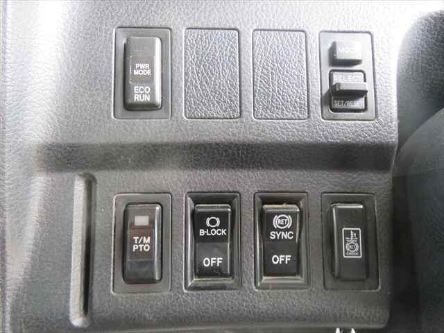 日野プロフィアダンプ大型（10t）[写真31]