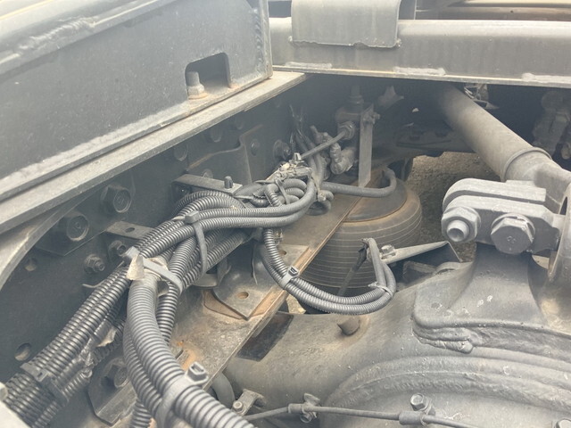 三菱ふそうスーパーグレートトレーラーヘッド（トラクターヘッド）大型（10t）[写真13]