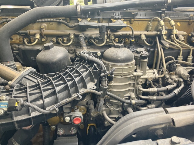 三菱ふそうスーパーグレートトレーラーヘッド（トラクターヘッド）大型（10t）[写真24]