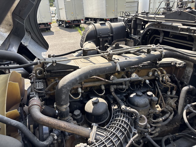 三菱ふそうスーパーグレートトレーラーヘッド（トラクターヘッド）大型（10t）[写真22]