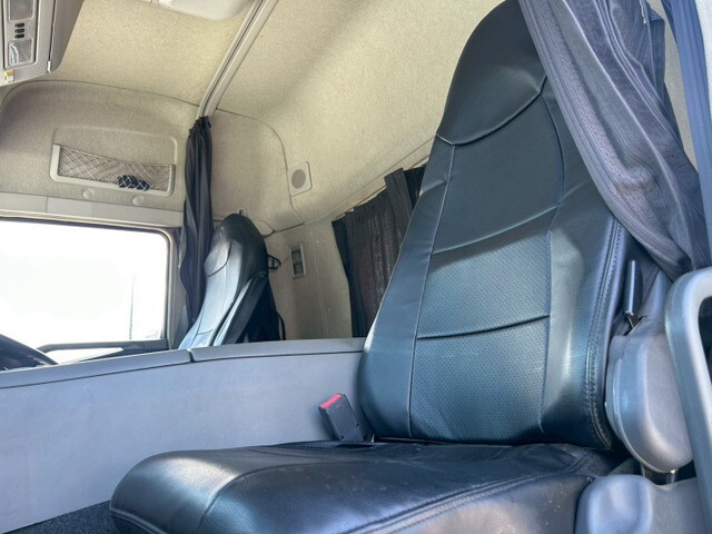 三菱ふそうスーパーグレートトレーラーヘッド（トラクターヘッド）大型（10t）[写真21]