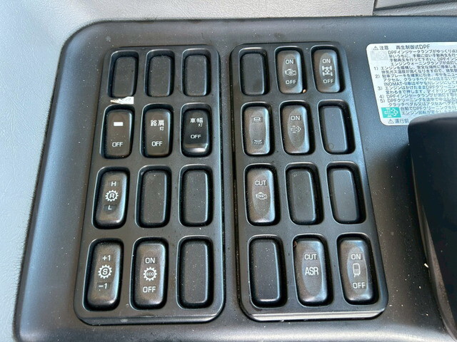 三菱ふそうスーパーグレートトレーラーヘッド（トラクターヘッド）大型（10t）[写真28]