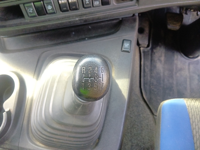 いすゞギガダンプ大型（10t）[写真28]