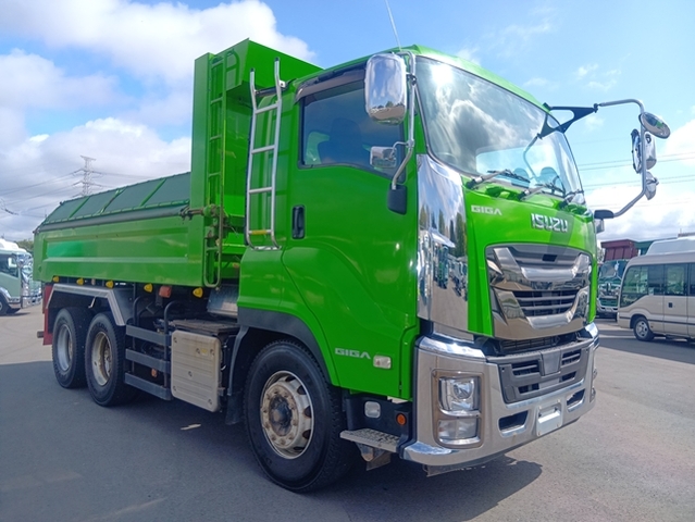 いすゞギガダンプ大型（10t）[写真03]