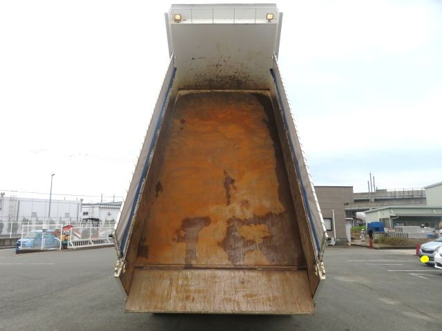 日野プロフィアダンプ大型（10t）[写真22]