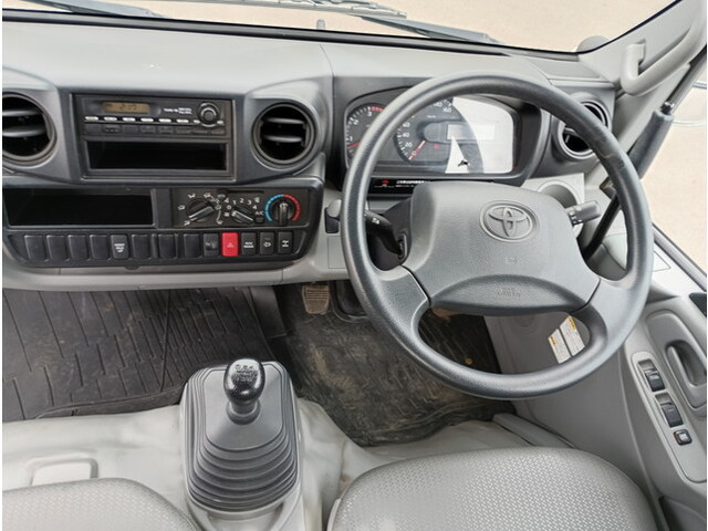 トヨタトヨエース深ダンプ（土砂禁ダンプ）小型（2t・3t）[写真23]