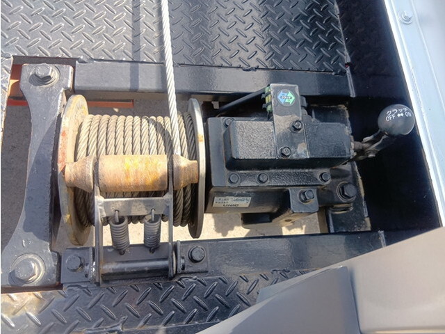 いすゞエルフセーフティローダー小型（2t・3t）[写真10]