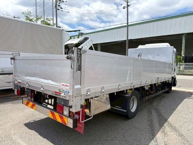 いすゞフォワードアルミブロック中型（4t）[写真04]