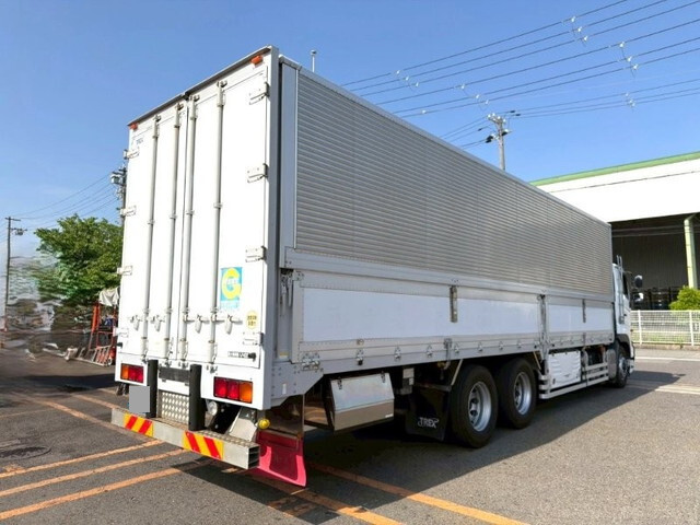 日野プロフィア冷蔵冷凍ウイング大型（10t）[写真04]